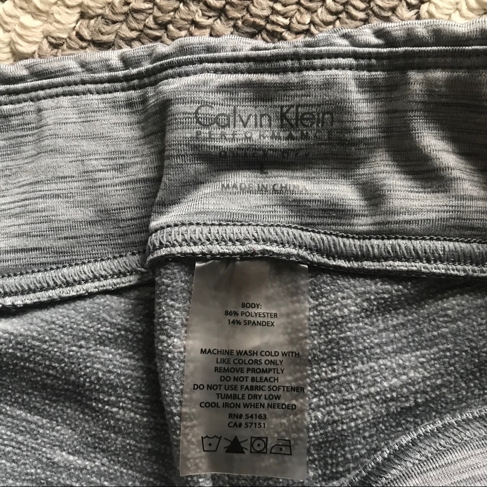 Calvin Klein Performance Cropped Legging - Picture 2 of 5
